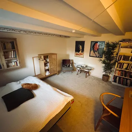 Pensionat Cozy And Spacious Guest Room, 3*
