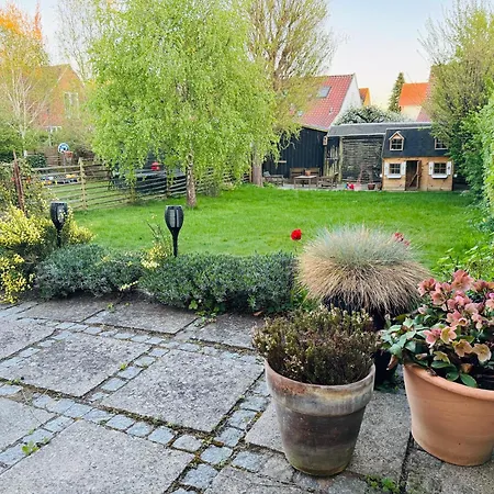 Pensionat Cozy And Spacious Guest Room, Virum
